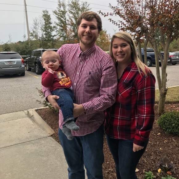 Profile Picture of Katelyn Howell (@katelynhowelll) on Poshmark