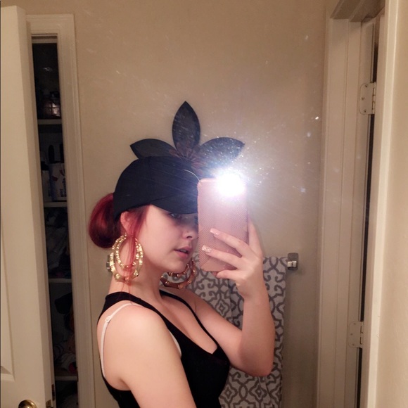 Profile Picture of Kylee Doetzer (@kyleedetz) on Poshmark