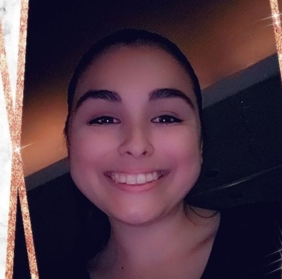 Profile Picture of Arianna Fuentez (@arianna6613) on Poshmark