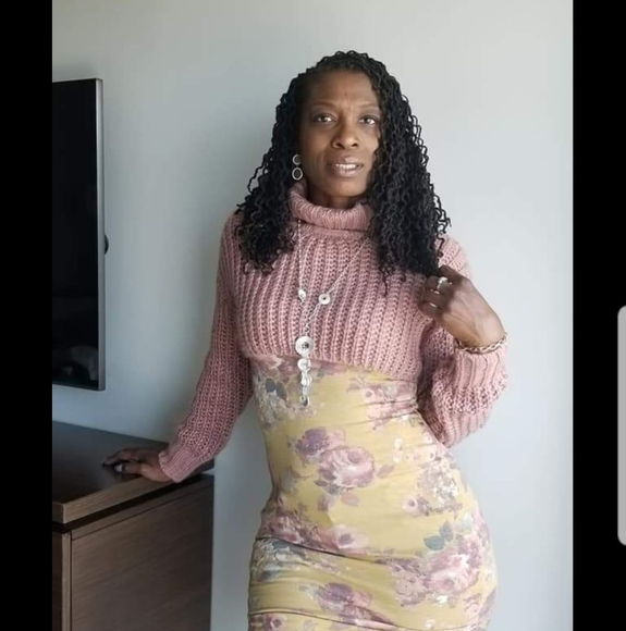 Profile Picture of Nikki Nance (@rnance3) on Poshmark