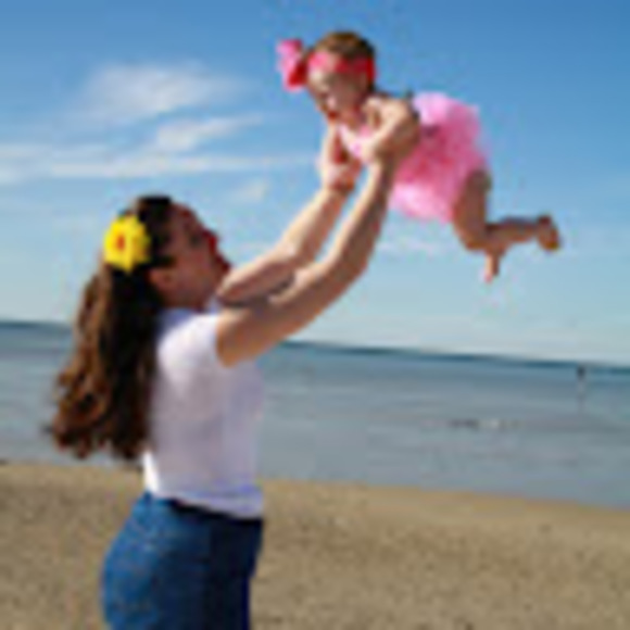 Profile Picture of Reba Davidson winsinger (@therebadeba) on Poshmark