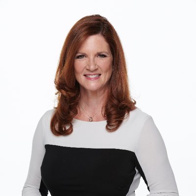 Profile Picture of Lynn Colliar (@LynnColliar) on Twitter