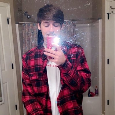 Profile Picture of Dakota Armstrong (@DakotaArmstron2) on Twitter