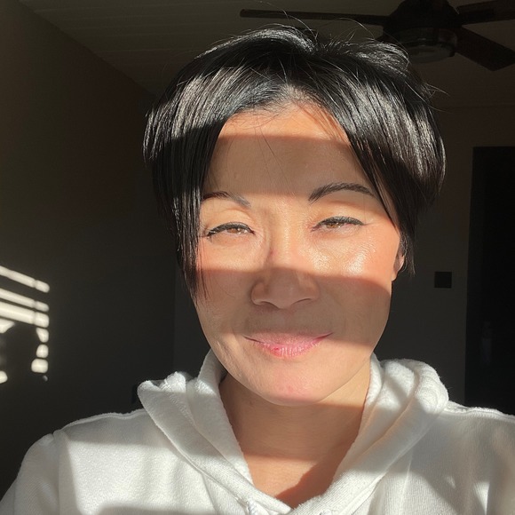 Profile Picture of Jolee Kochanowski (@kochanowskijo) on Poshmark