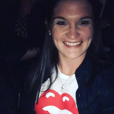 Profile Picture of Julia Hackett (@huliahackett) on Twitter
