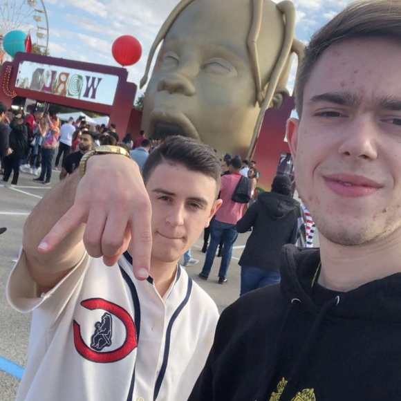 Profile Picture of David Caruso ii (@caruso00288) on Poshmark