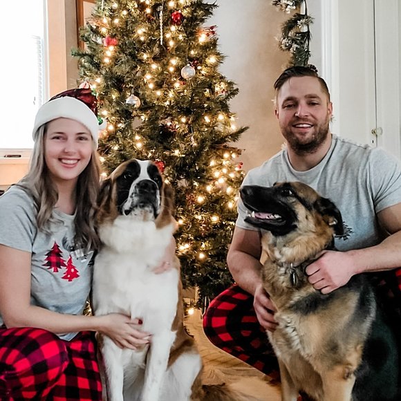 Profile Picture of Stephanie Pudlowski (@pinklaydee91) on Poshmark