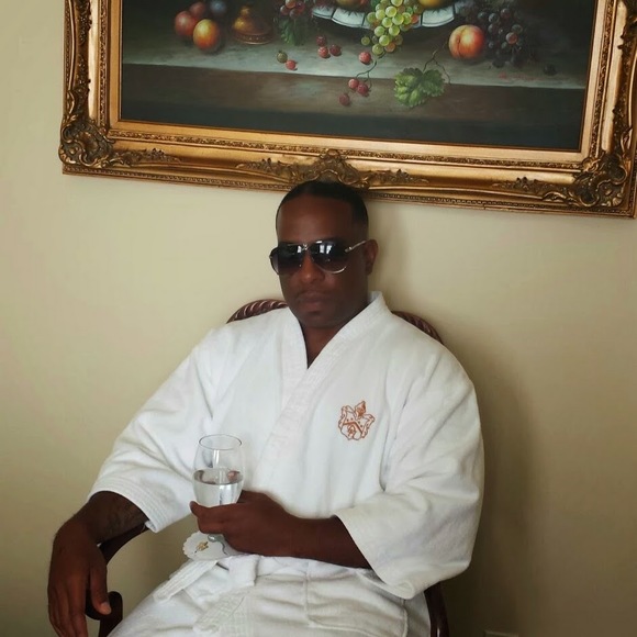 Profile Picture of Joseph Raymond (@josephraymond) on Poshmark