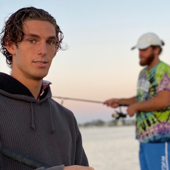 Profile Picture of Luke Lorenz (@lukelorenz113) on Poshmark