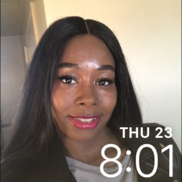 Profile Picture of Jeanetta Glover (@jsglover27) on Poshmark