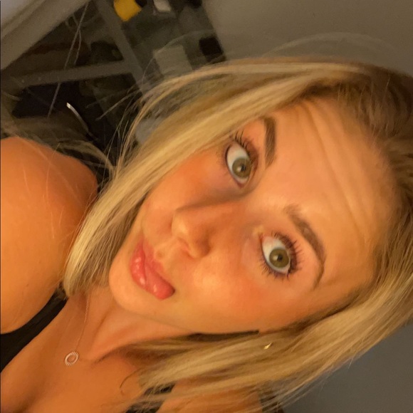 Profile Picture of Paige Sokel (@paige_sokel) on Poshmark