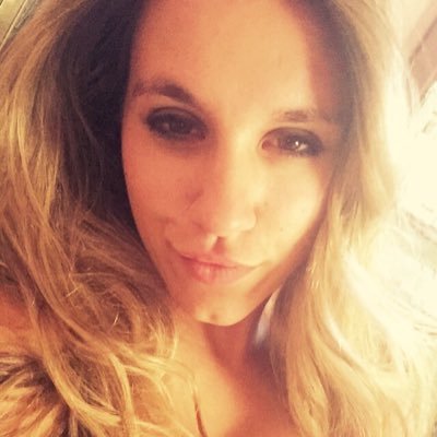 Profile Picture of Julia Caruana (@caruanajulia95) on Twitter