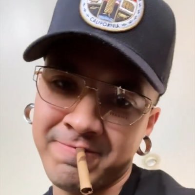 Profile Picture of Lindy James (@LindyJames20) on Twitter