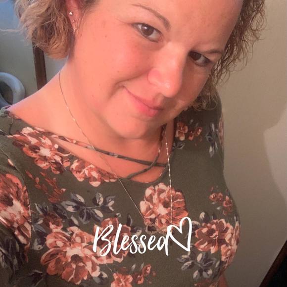 Profile Picture of Bri Allen (@briallen410) on Poshmark