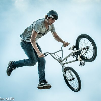 Profile Picture of Emanuel Jaramillo (@Pollila_Rex) on Twitter