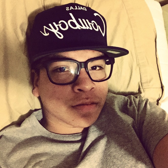 Profile Picture of Abraham Cisneros (@abraham_182) on Poshmark