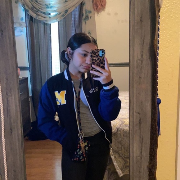 Profile Picture of Juliette Rodriguez (@juliette_rdz10) on Poshmark