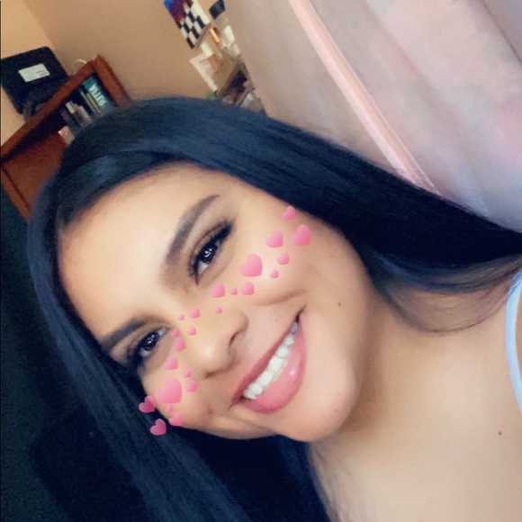 Profile Picture of Nancy Monroy hernandez (@nancymonroyy) on Poshmark