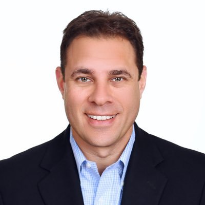 Profile Picture of Dan Levine (@@schoolmarketer) on Twitter