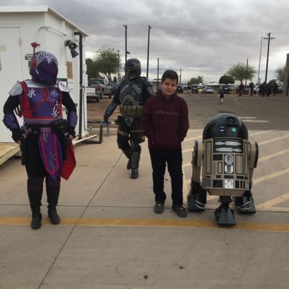 Profile Picture of Jeshua Penilla (@jeshuita7777) on Poshmark