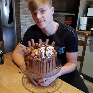 Profile Picture of Jenny Lightfoot (@JennyLightfoo14) on Twitter