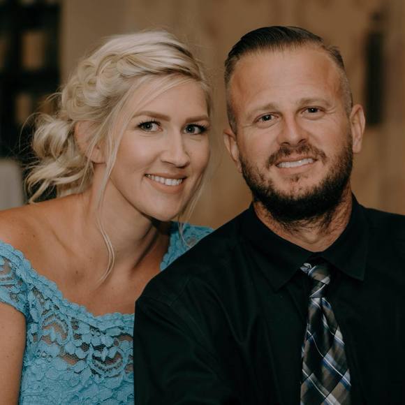 Profile Picture of Jolynn Lakeman (@jolynnlakeman) on Poshmark