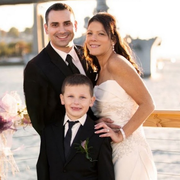 Profile Picture of Sarah Teves (@saryorn719butte) on Poshmark