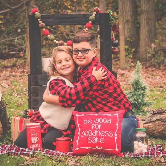 Profile Picture of Sarah n chad Milton (@smilton2009) on Poshmark