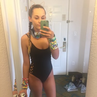 Profile Picture of Kami Watson (@kami2watson) on Twitter