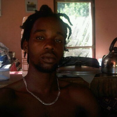 Profile Picture of Dwayne Charles (@stingin_bee) on Twitter