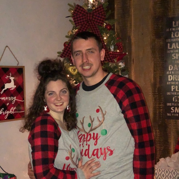 Profile Picture of Anna Cotter (@anna_cotter) on Poshmark