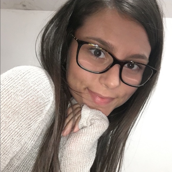 Devin Pennington - Poshmark Profile Picture of Devin Pennington (@devinlaker) on Poshmark