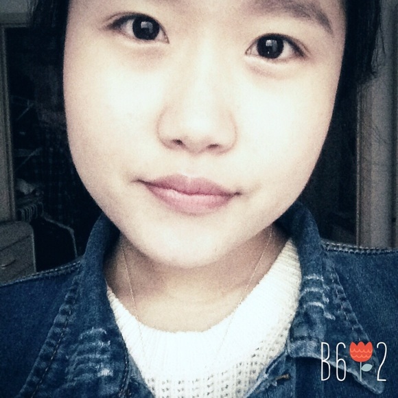 Profile Picture of Yoyo Zhang (@yoyoscloset) on Poshmark