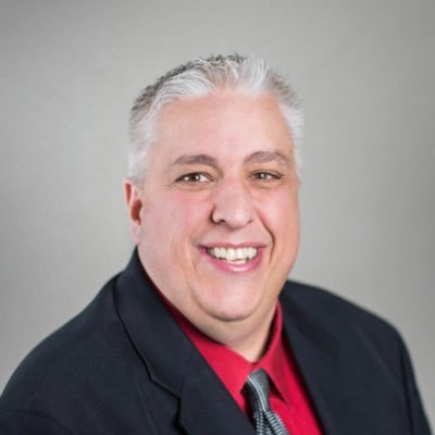 Profile Picture of Mike McElwrath (@STLDJ1986) on Twitter