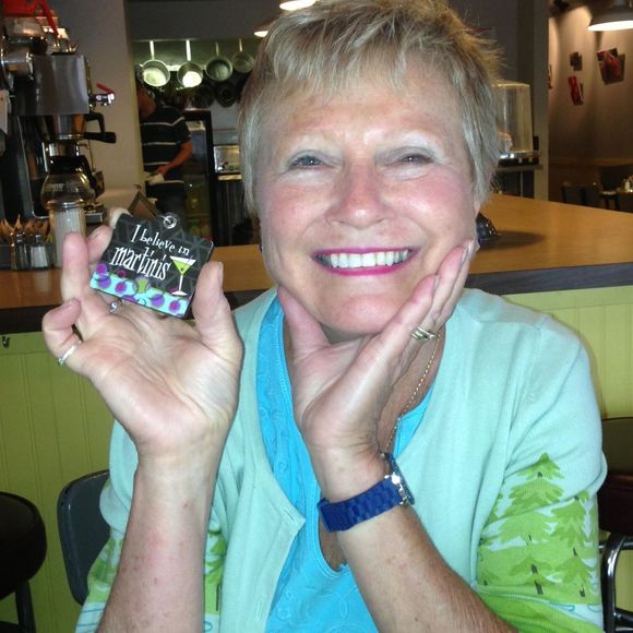 Profile Picture of Carole Wright (@carolemwright) on Poshmark