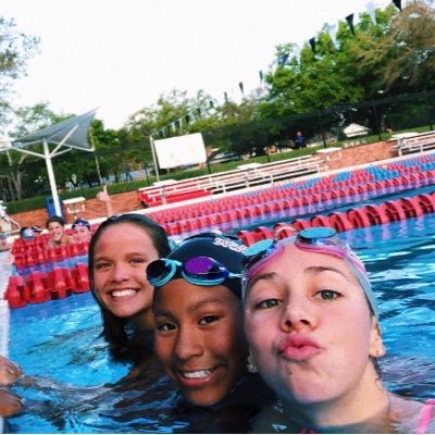 Profile Picture of Coco (@c_roy26) on Twitter