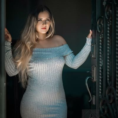 Profile Picture of Isabel Serna (@izzy_noemi) on Twitter