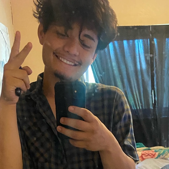 Profile Picture of Kenneth Granillo (@k_granillo) on Poshmark