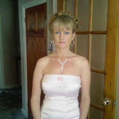 Profile Picture of Deborah Strange (@debstrange69) on Twitter