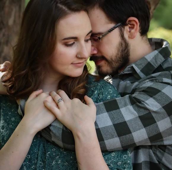 Profile Picture of Sarah Ecton (@ectons) on Poshmark