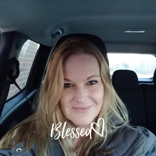 Profile Picture of Danielle Foglesong (@daniellefoglesong) on Instagram