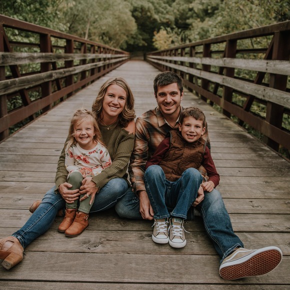 Profile Picture of Shelbey Reutzel (@reutzel87) on Poshmark