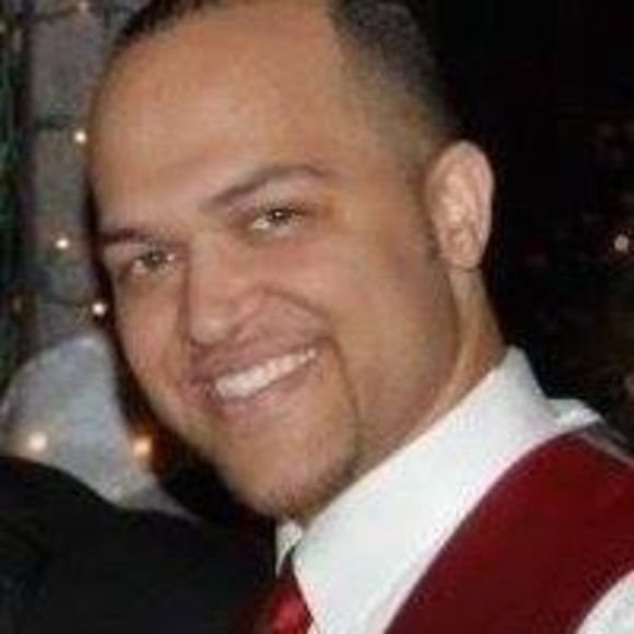 Profile Picture of Joshua Parks (@daddyparks) on Poshmark