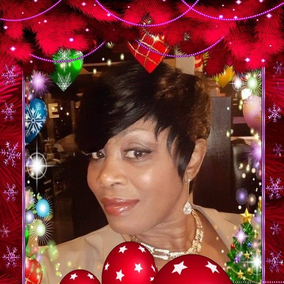 Profile Picture of Sonia Allen (@soniaallen562) on Poshmark