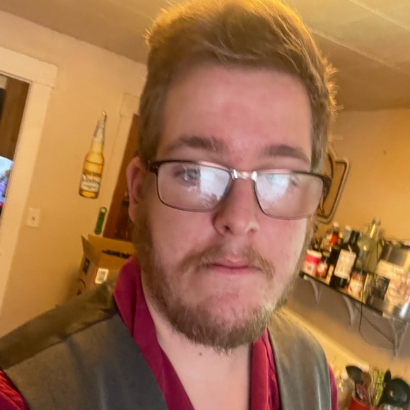 Profile Picture of Matthew Gober (@goober34) on Poshmark