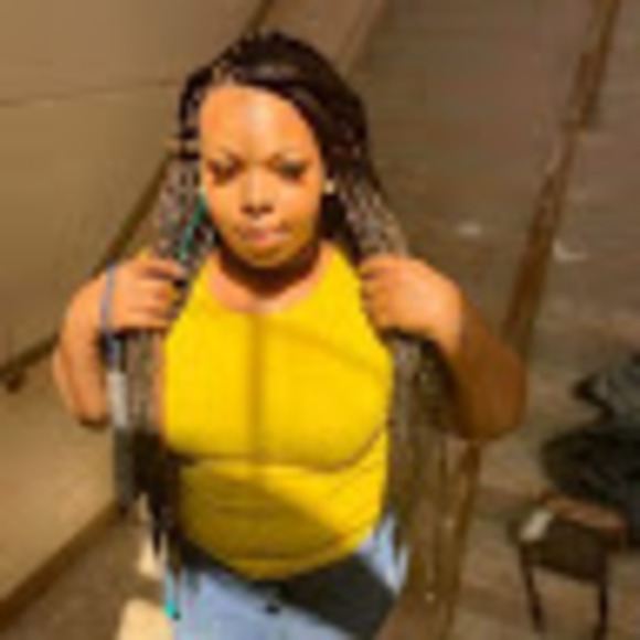 Profile Picture of Jamesha Gresham (@jameshagresham3) on Poshmark