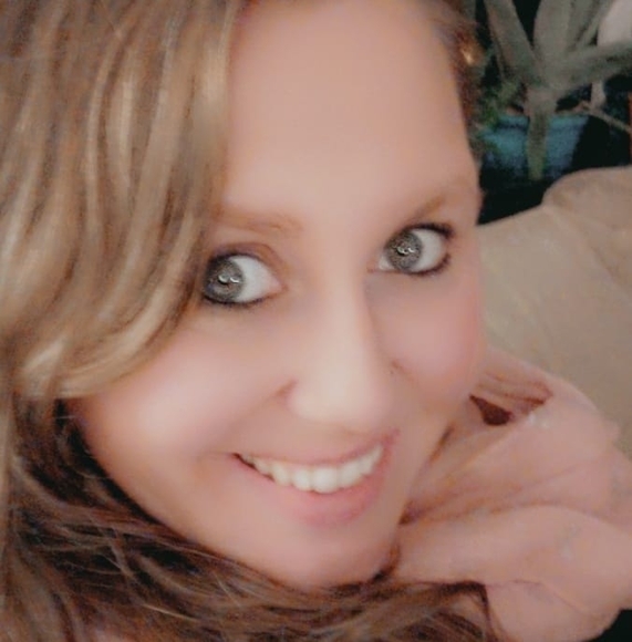 Profile Picture of Rue Sticha (@rueerickson27) on Poshmark