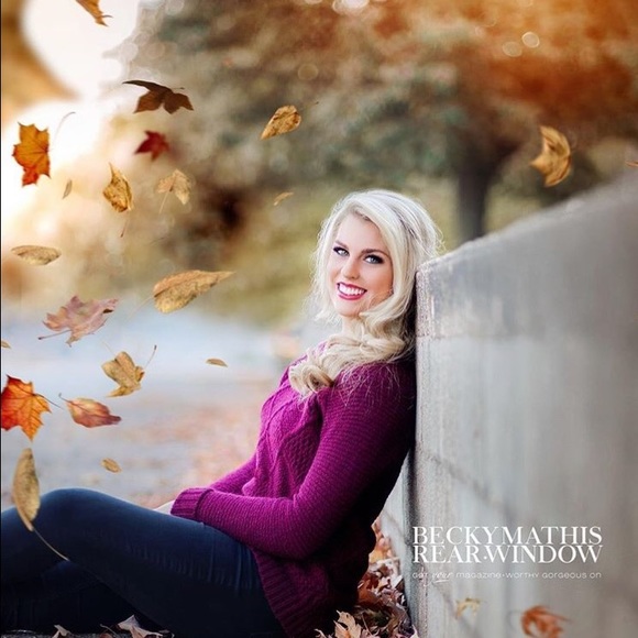 Profile Picture of Madison Oswalt (@omadison5) on Poshmark
