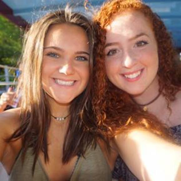 Profile Picture of Juli Dipaolo (@j_maria7) on Poshmark