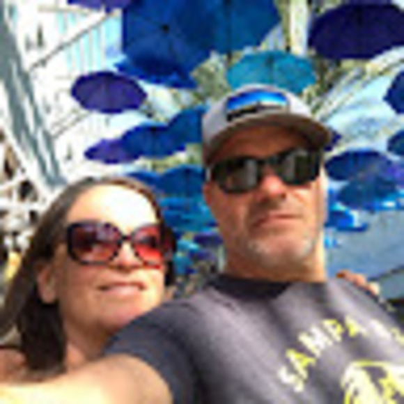 Profile Picture of Rob Moore (@staylucky73) on Poshmark